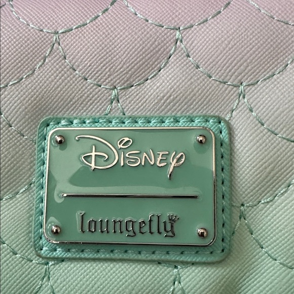 Disney Loungefly Seafoam Green Quilted Bag - Picture 2 of 6